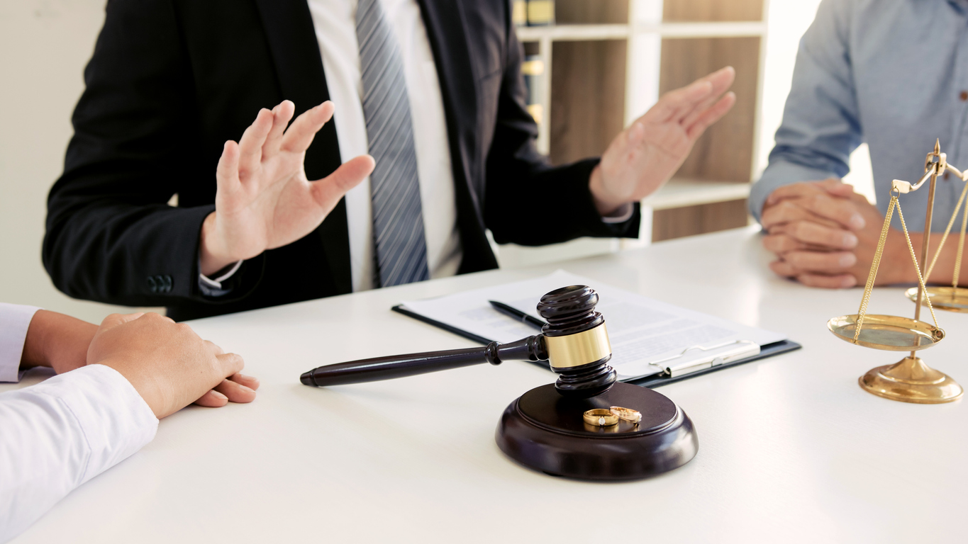 How to Avoid Court in a Divorce